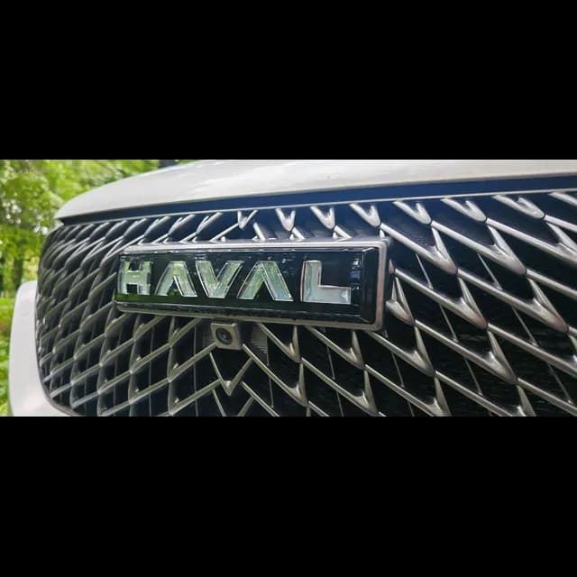 Передняя эмблема Haval с подсветкой (светлая)